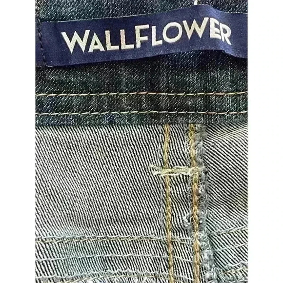 NWT Wallflower Overalls Women's size M The Tomboy Ankle Bib Dark Blue Stretch - Picture 7 of 7